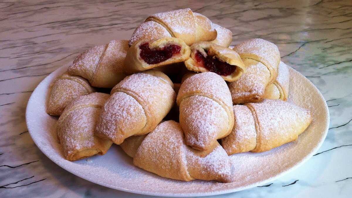 Как приготовить рогалики на сметане по пошаговому рецепту с фото