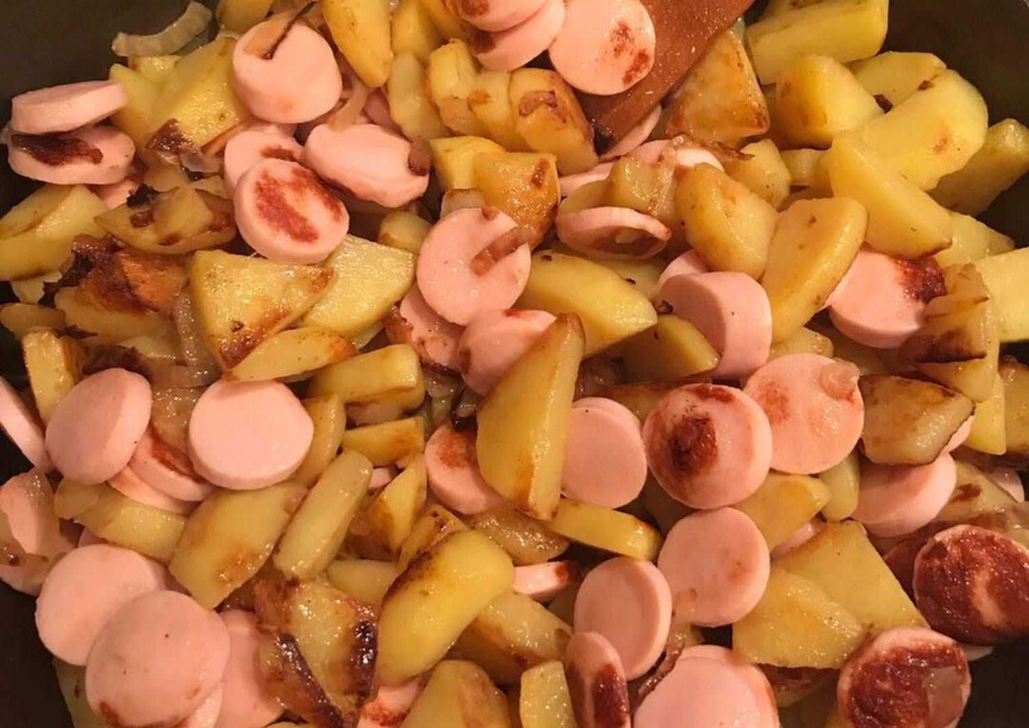 12 лучших рецептов картошки с сосисками в духовке