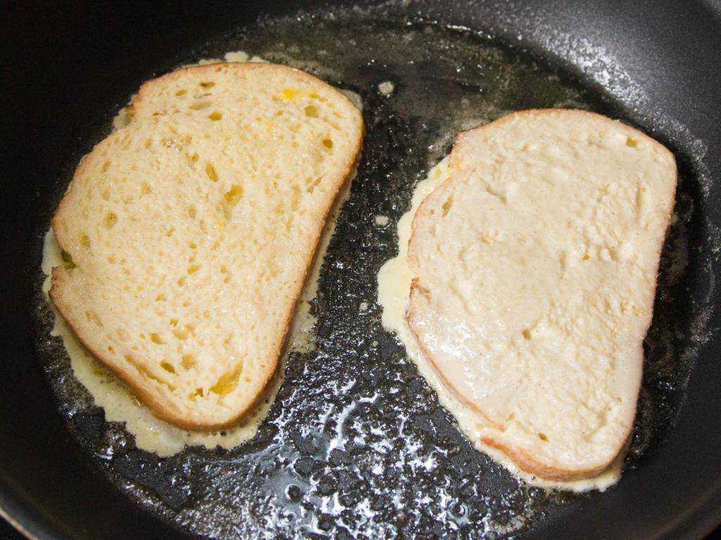 Вкусные гренки, обжаренные в яйце с молоком — обалденная хрустящая корочка!