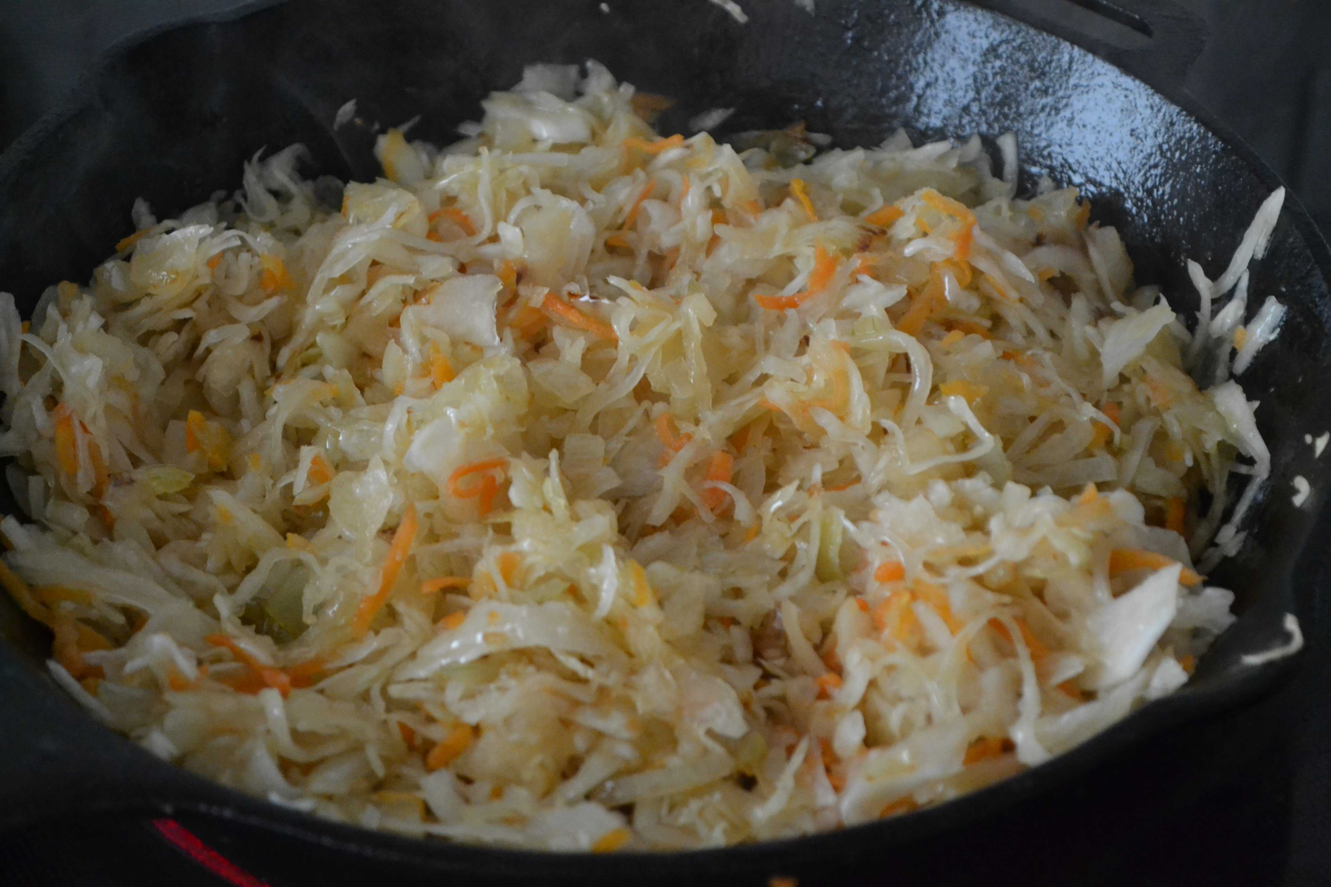 Тушеная квашеная капуста: как приготовить вкусное блюдо, фото