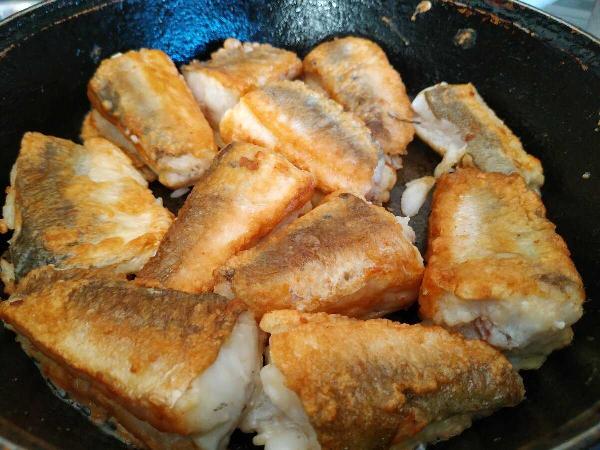 Как приготовить хек вкусно на сковороде с фото пошагово