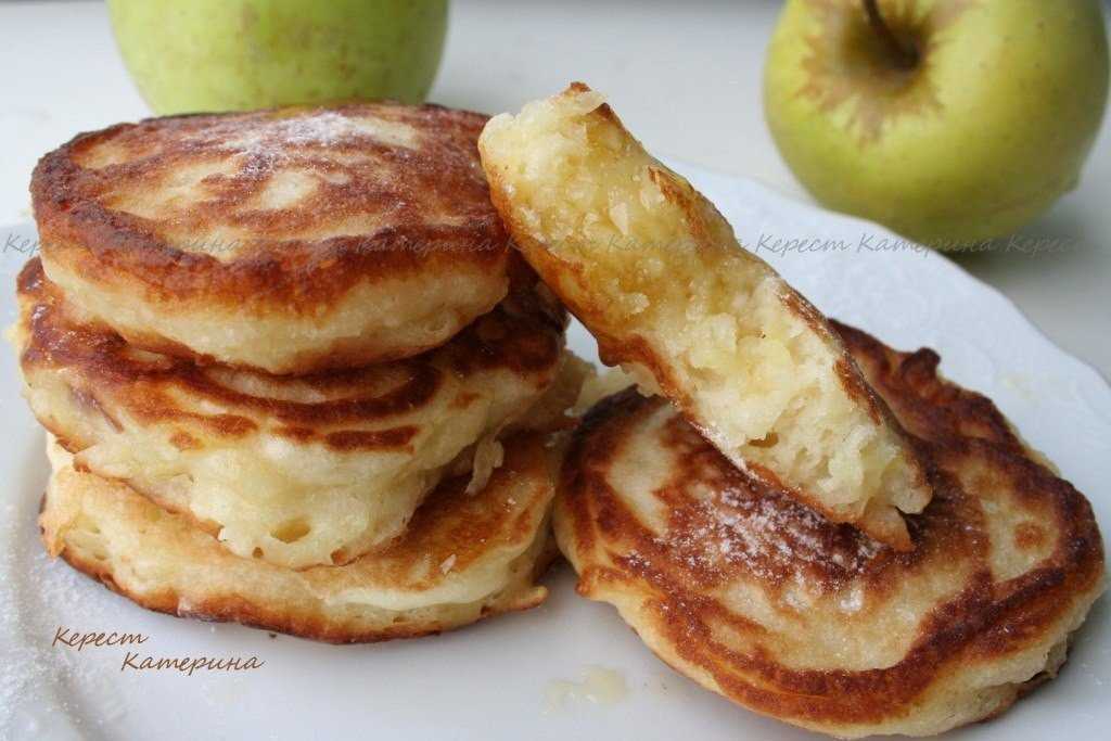 Пышные оладьи на дрожжах и воде, вкусные пошаговые рецепты               