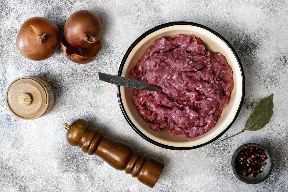 Фарш для пельменей: 5 рецептов вкусной и сочной начинки для домашних пельменей