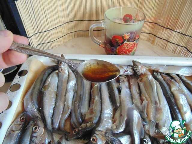 Как вкусно приготовить мойву на сковороде – простые рецепты готовки популярной морских рыбок :)
как приготовить мойву на сковороде: рецепт с водой, в муке и со сметаной, польза рыбы и правила выбора, как жарить без запаха