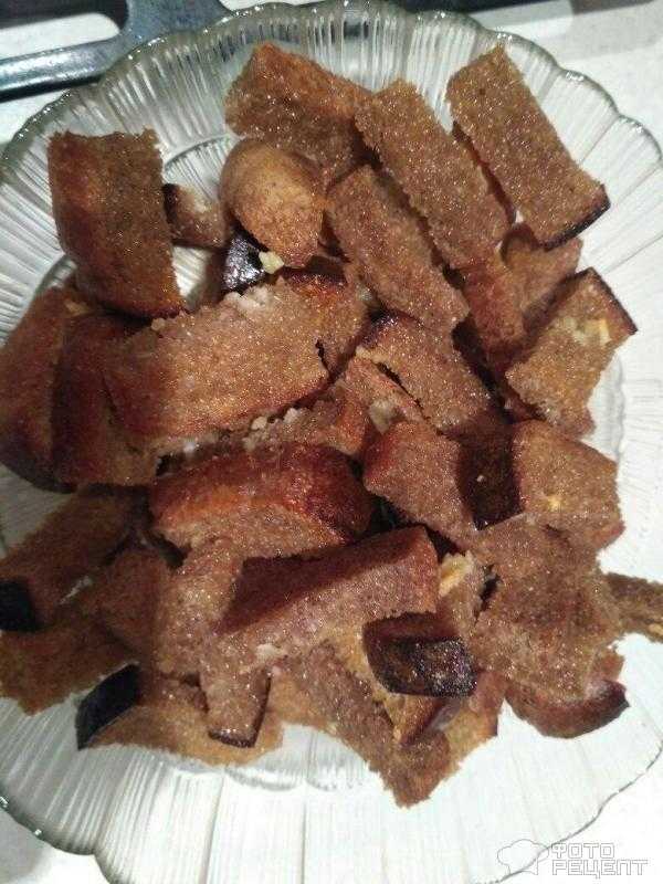 Сухарики в духовке из белого, черного хлеба, как сделать дома