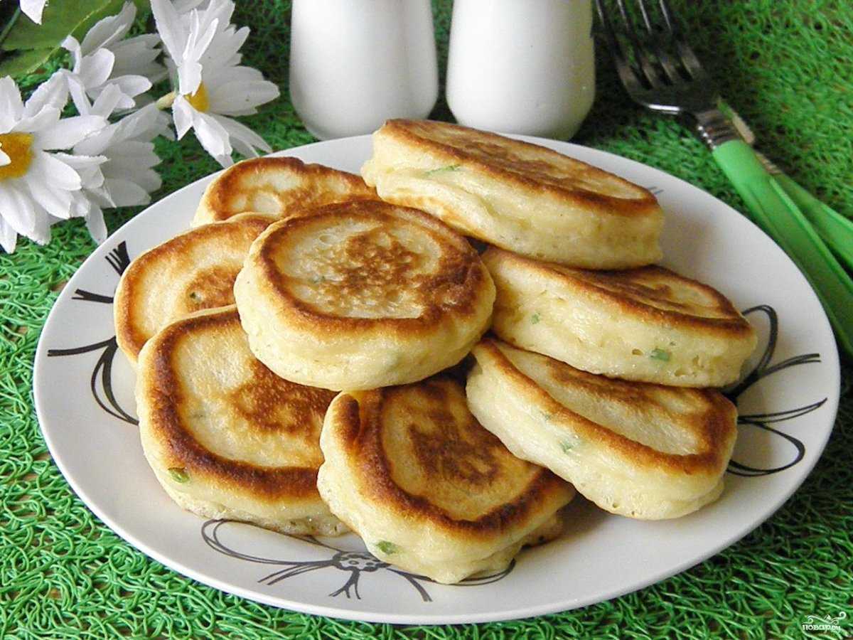 Пышные оладьи на молоке. 10 вкусных и популярных рецептов