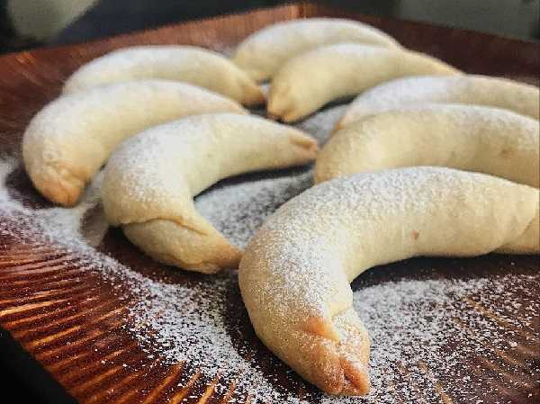 Рогалики просто тают во рту. рецепт очень вкусных, мягких, рассыпчатых рогаликов. | шедевры кулинарии