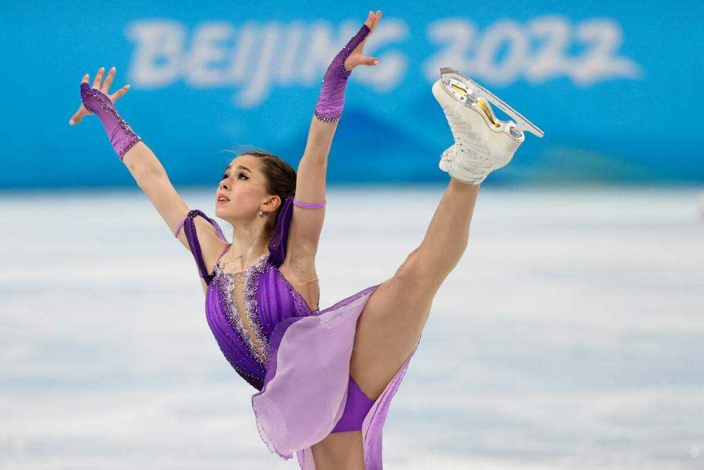Фигурное катание один из самых красивых видов спорта Мы с замиранием сердца смотрим выступления фигуристов ждём очередной комплект медалей в общую копилку нашей сборной Мало кто задумывается но огромную