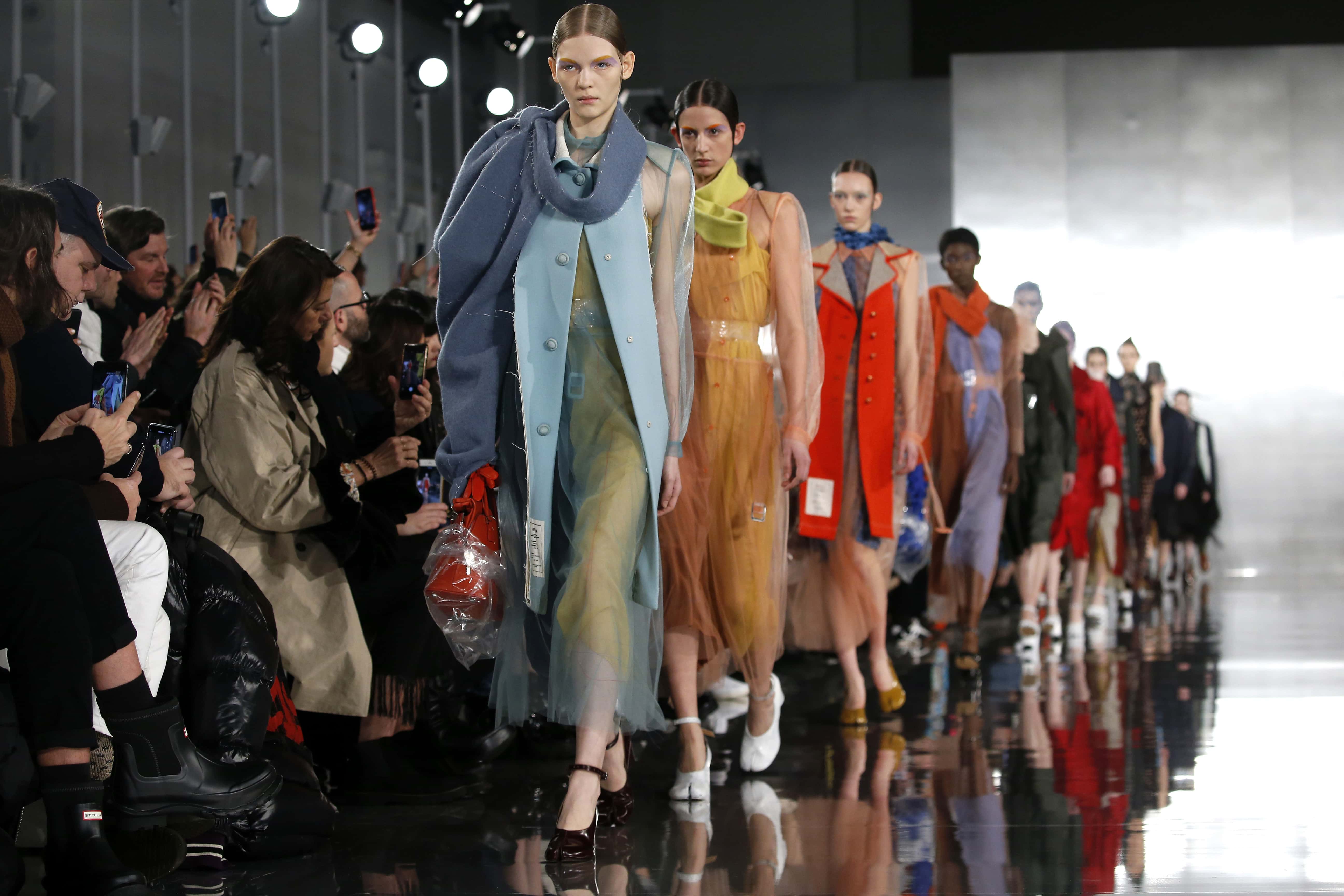 Gigi hadid watch: all her runway appearances from nyfw to pfw