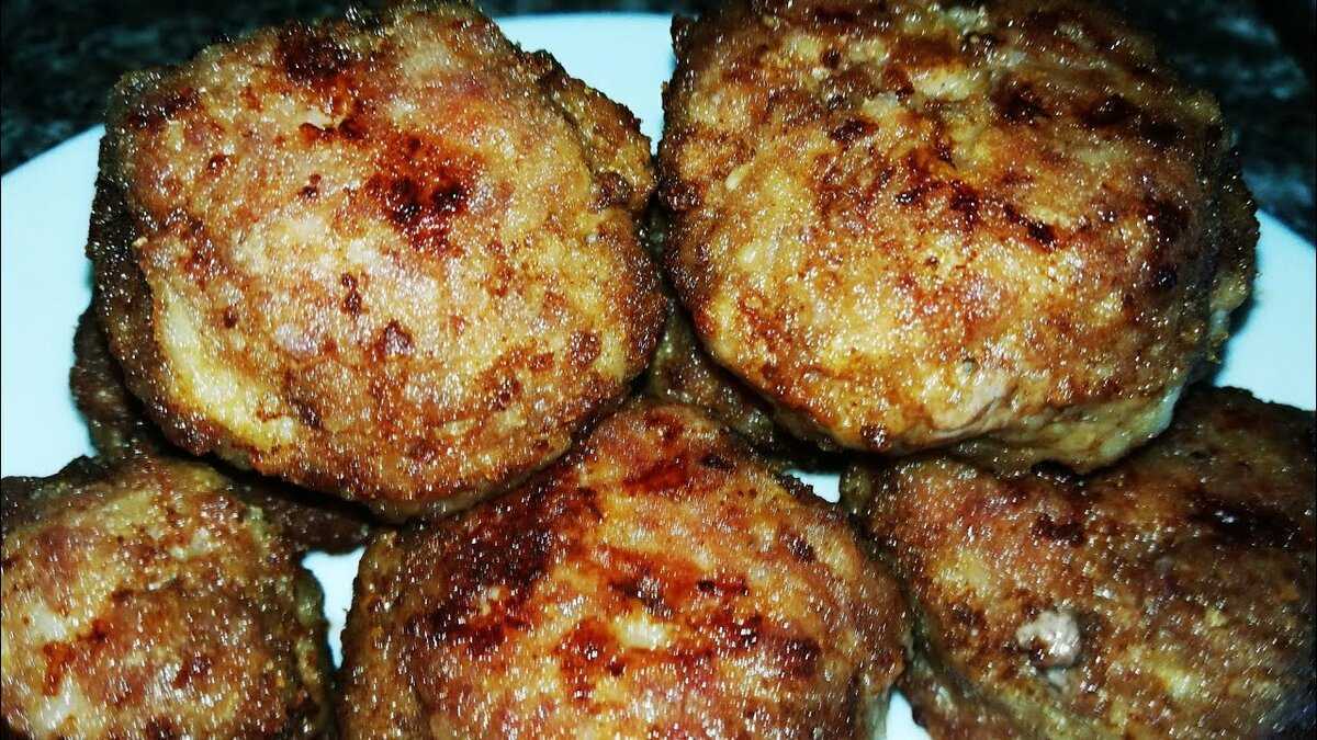 Сколько калорий в жареной котлете - куриной, из свинины, говядины, сколько калорий в рыбных котлетах (из рыбы)