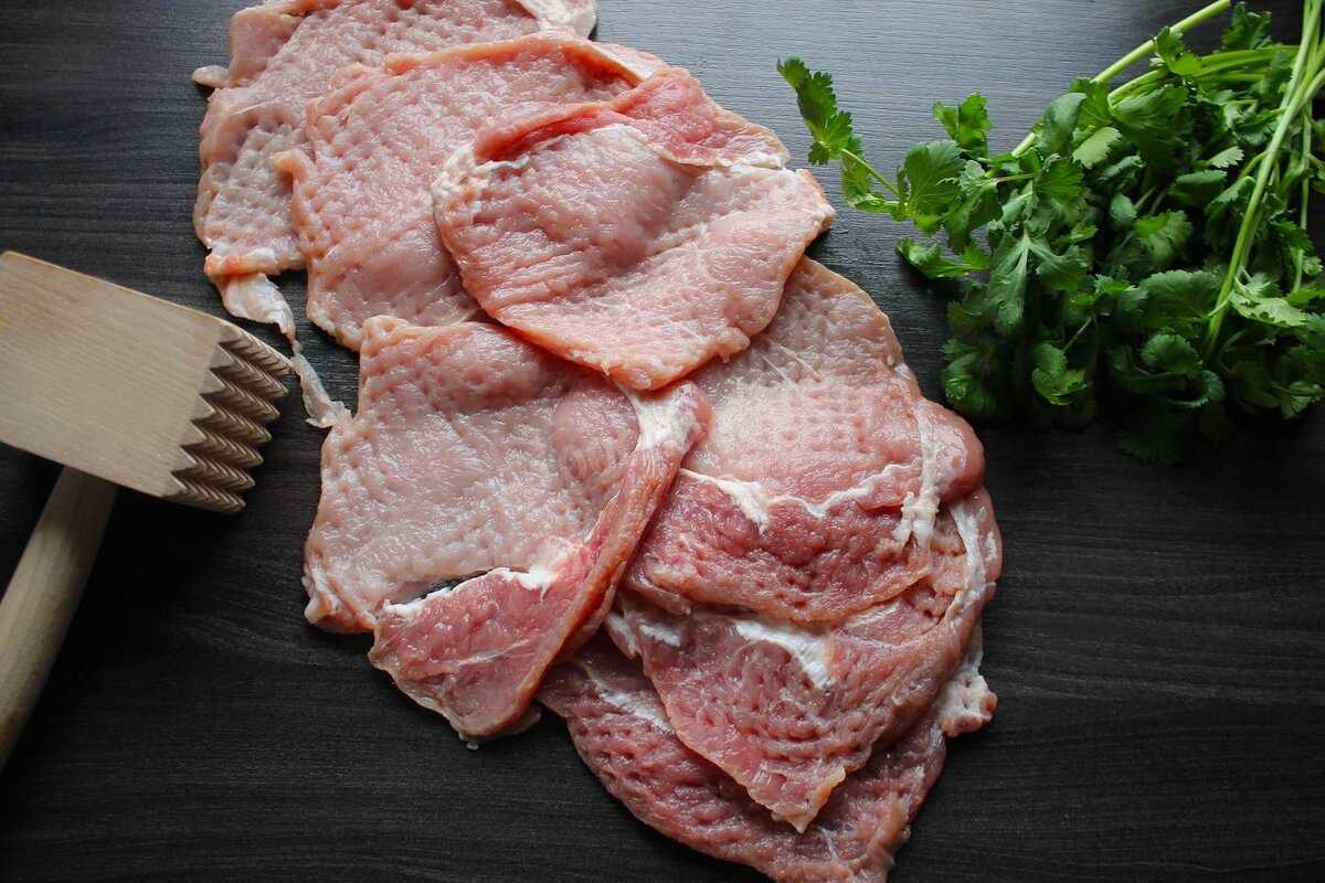 Как правильно запечь мясо в духовке: способы приготовления