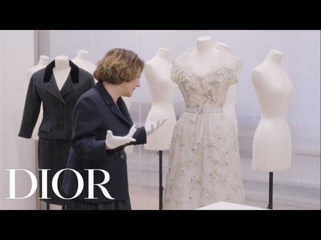 В преддверии теплого времени года Dior представил новую мужскую кампанию Summer 2024 в которой французский Дом роскоши отмечает пятилетие работы Кима Джонса на посту креативного директора бренда Новая кампания знаменует
