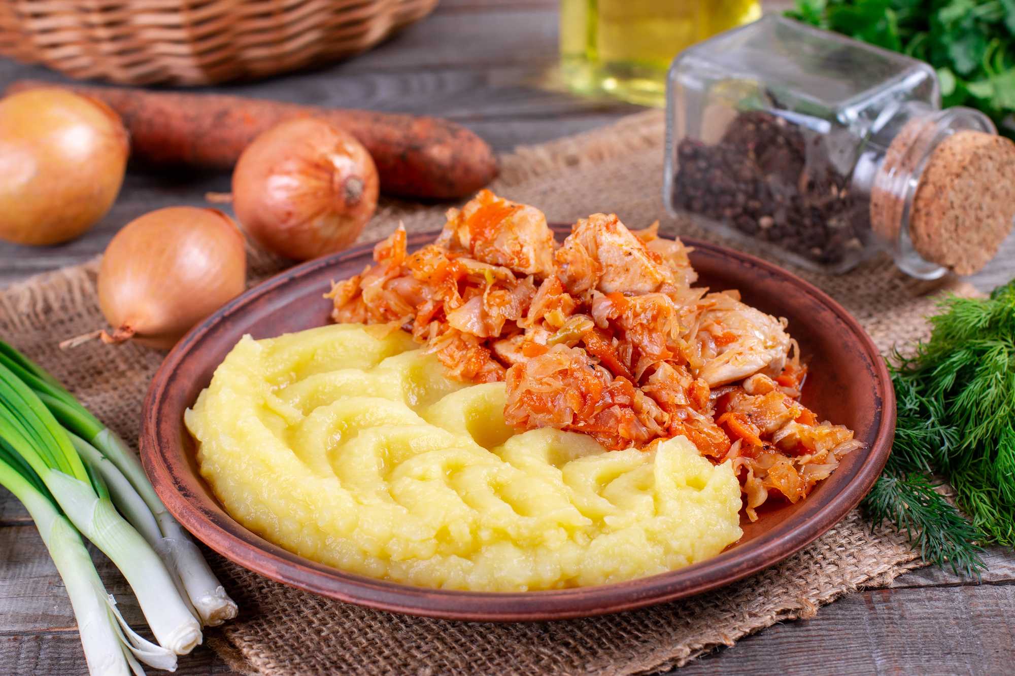 Тушеная капуста: в кастрюле, сковородке, с овощами или мясом